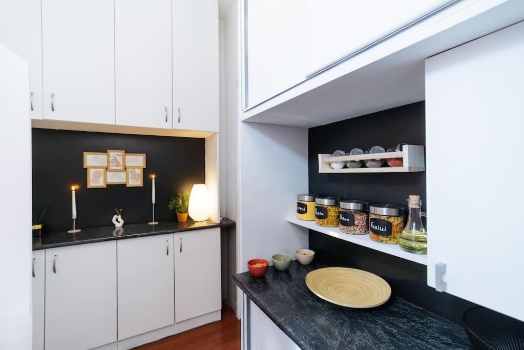 Scadarlija Vintage Old Town Renovated Apartment เบลเกรด ภายนอก รูปภาพ